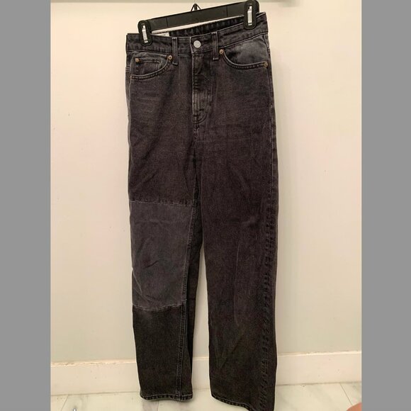 H&M High-Waisted Loose Straight Coupe Ample Droite Jeans with Cool Knee Patch - Picture 1 of 5